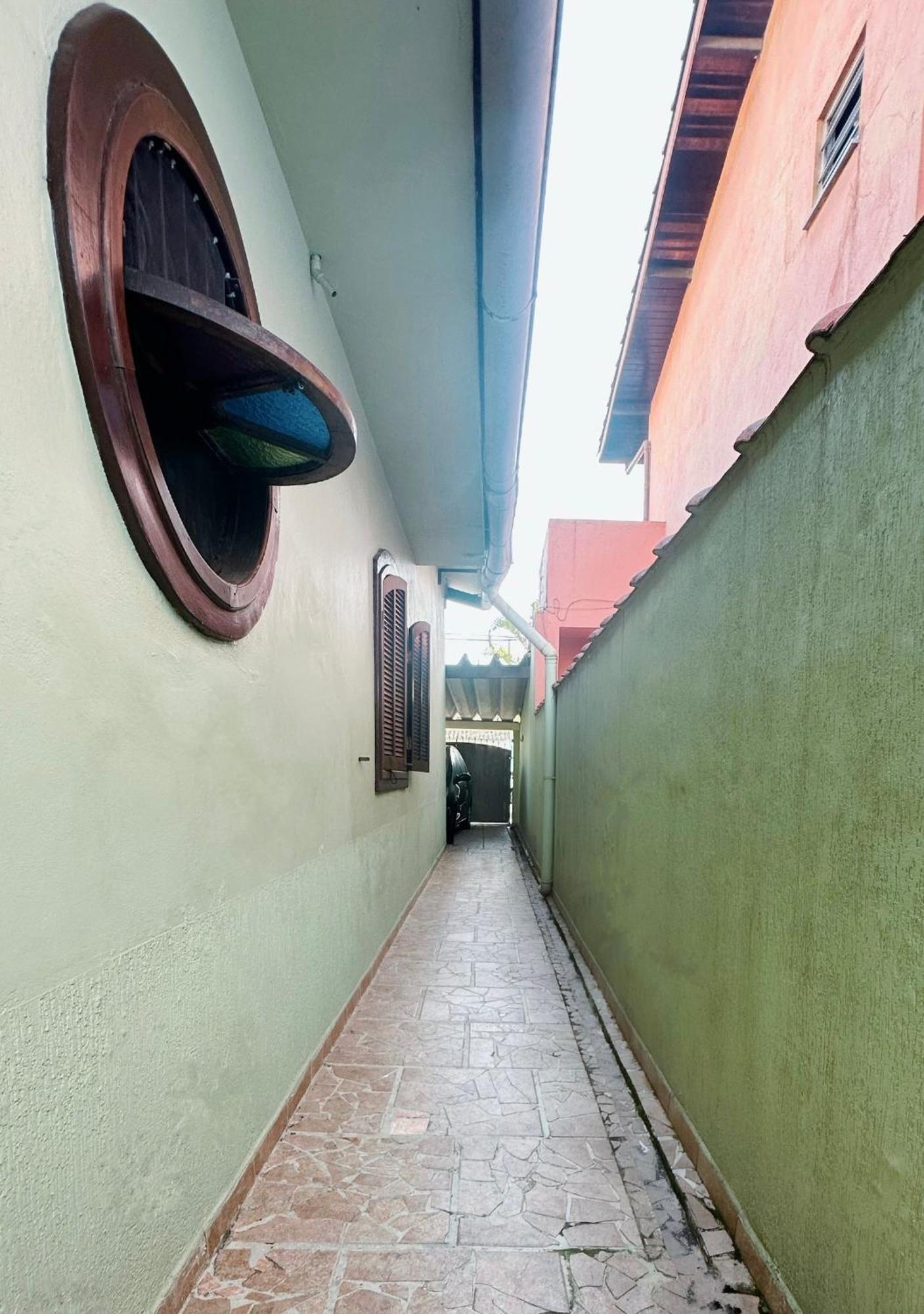 Casa Com Churrasqueira Prox A Asturias Holiday home Guaruja