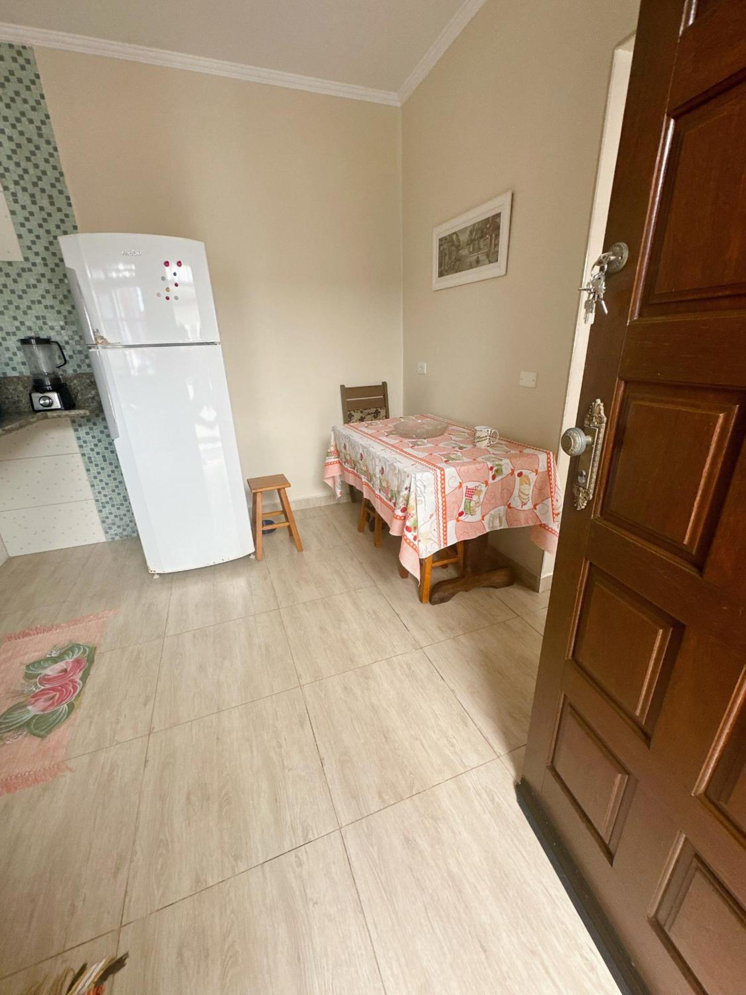 Casa Com Churrasqueira Prox A Asturias Guaruja