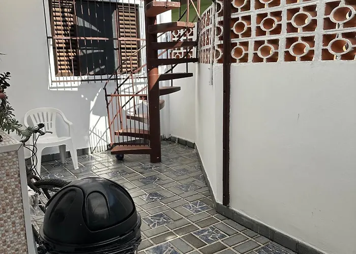 Casa Com Churrasqueira Prox A Praia Das Asturias