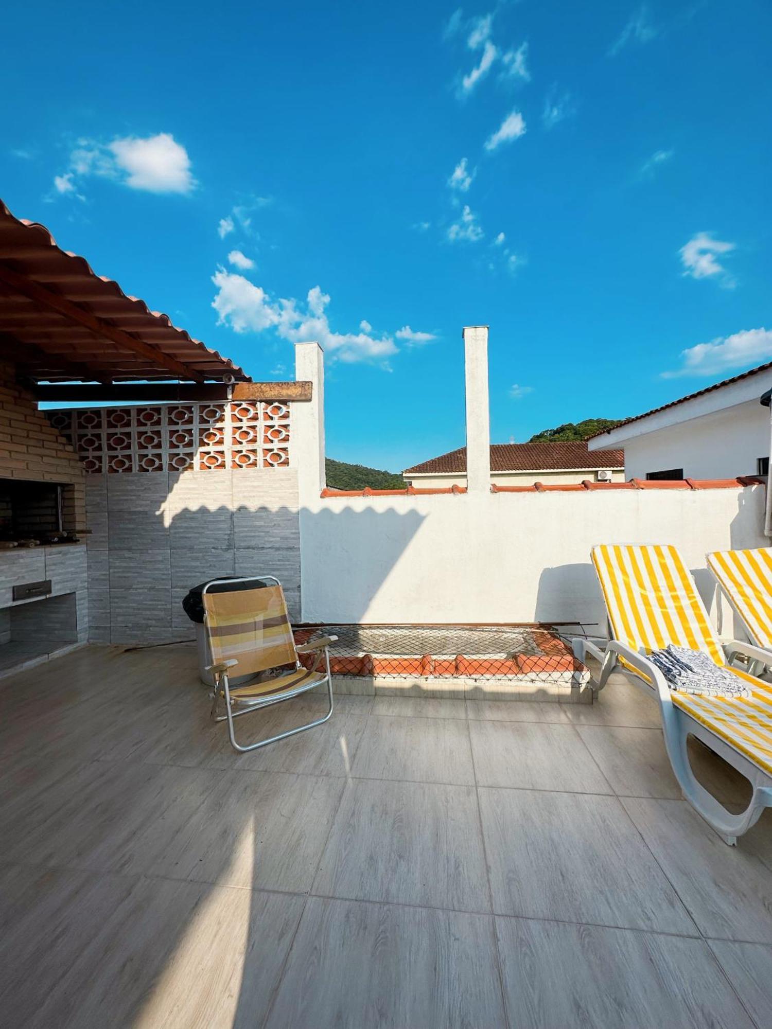 Casa de Férias Casa Com Churrasqueira Prox A Asturias Guarujá
